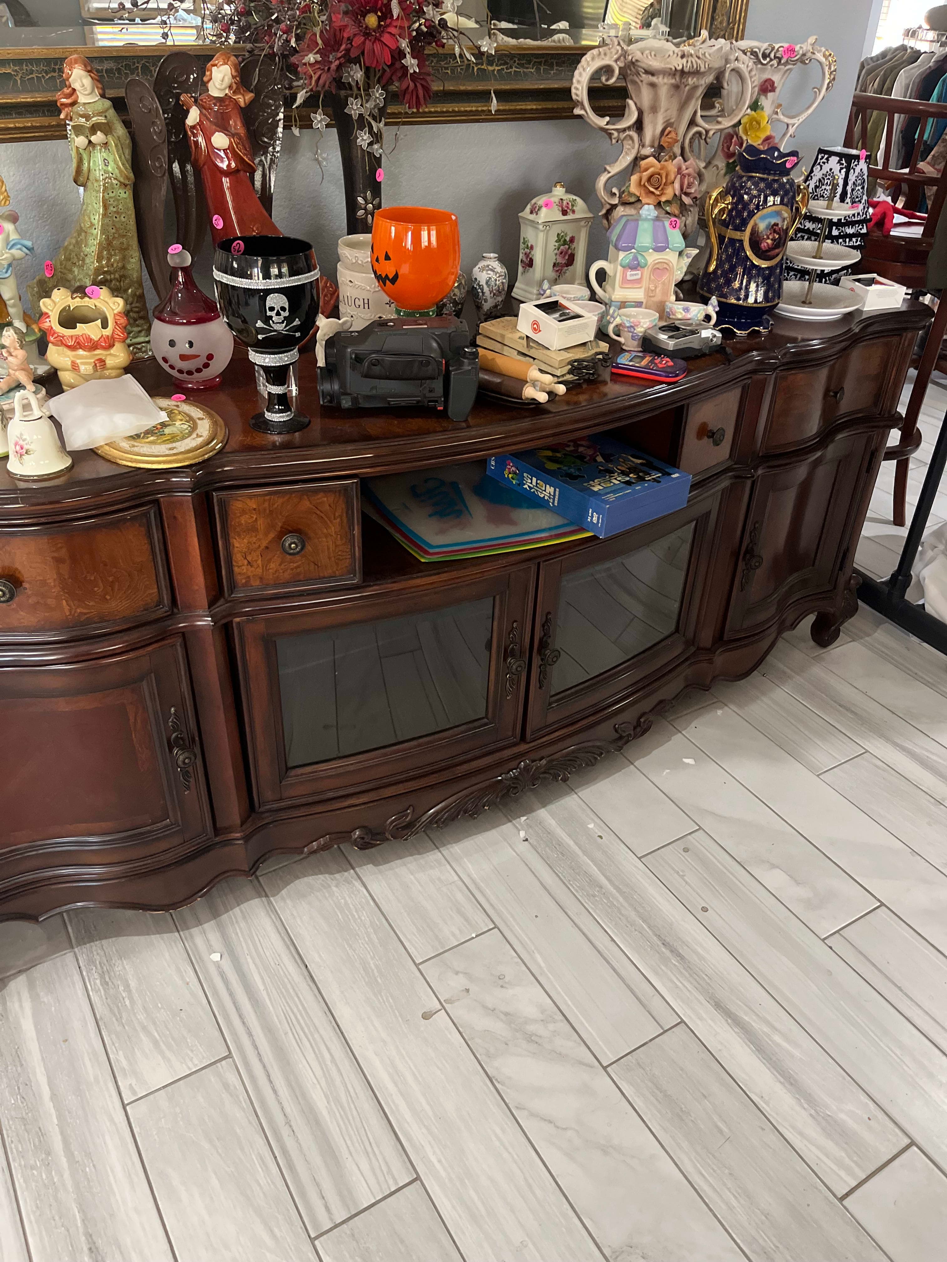 B & V Estate Sales