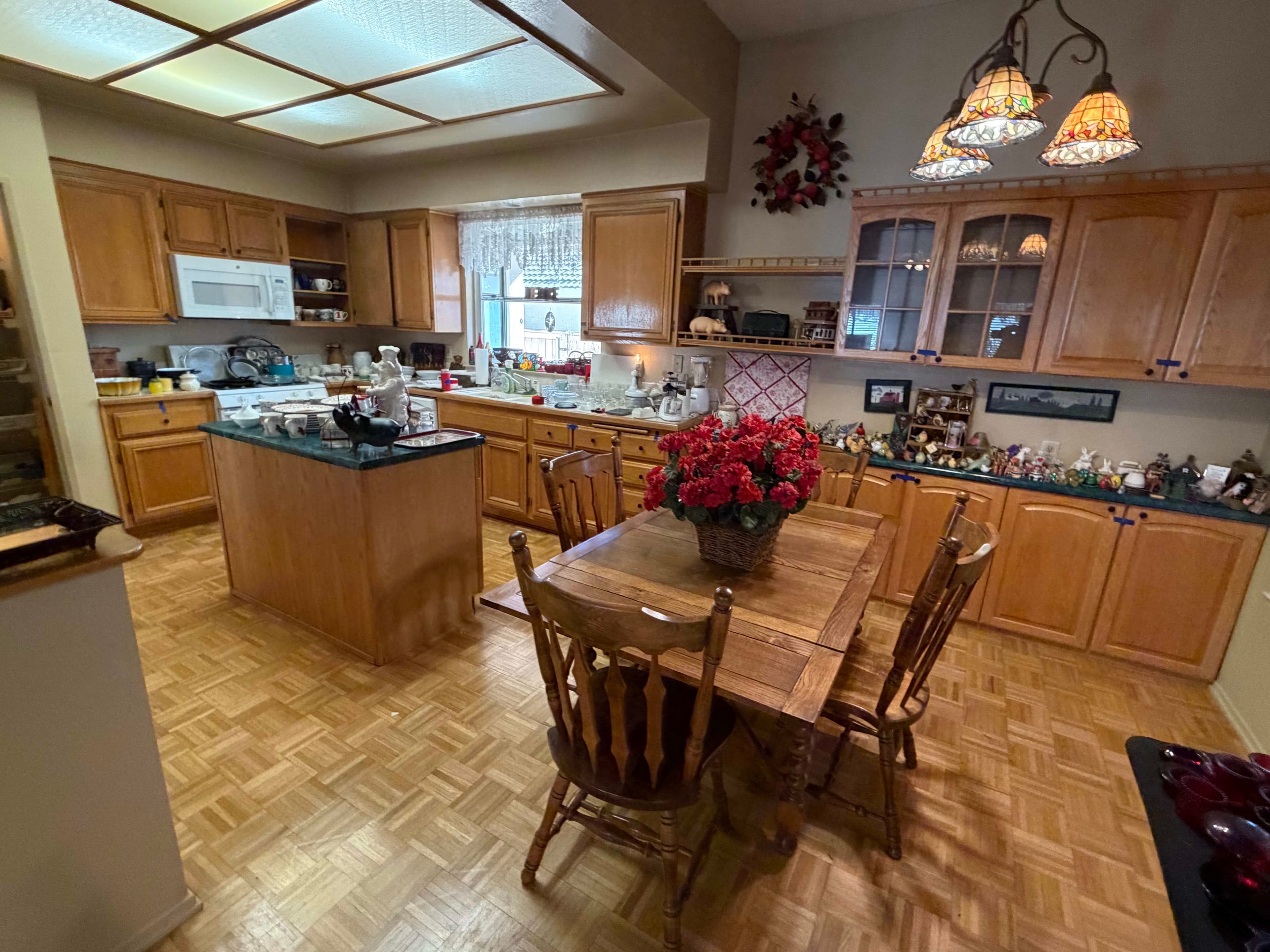 50% Off Grasons Coachella Valley, Banning Estate Sale