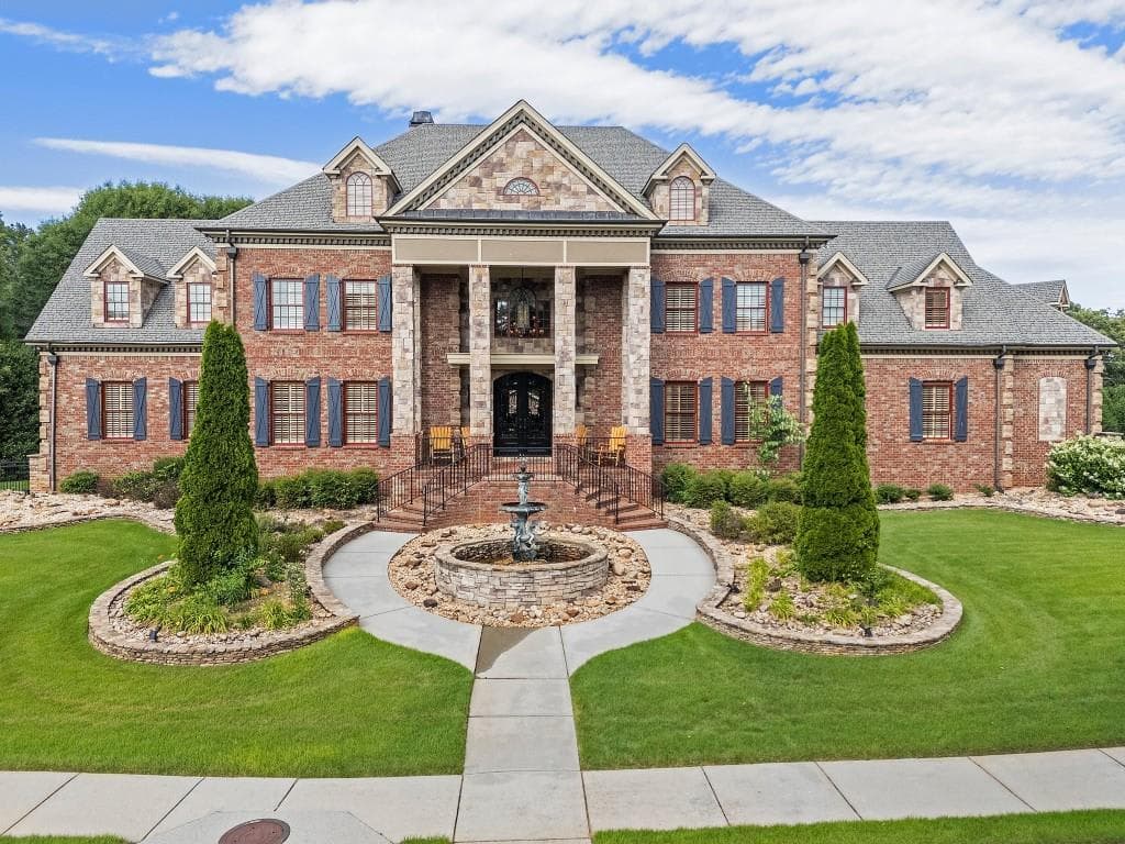 50% OFF SATURDAY-The Perfect Piece: Perfect Finds at This 17,000 sf Hoschton Estate