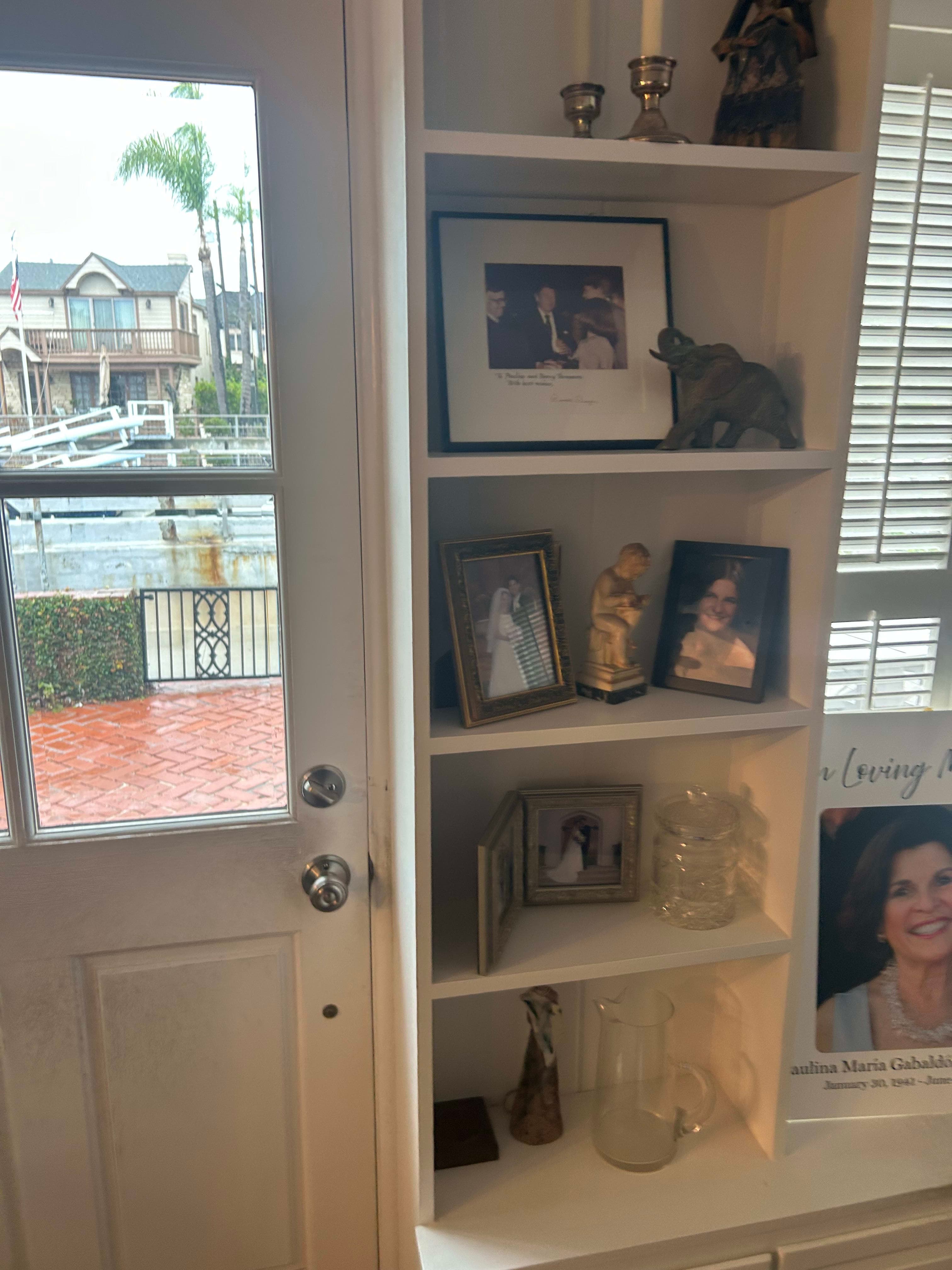 Grasons Co of Long Beach Metro 3 Day Estate Sale in Naples