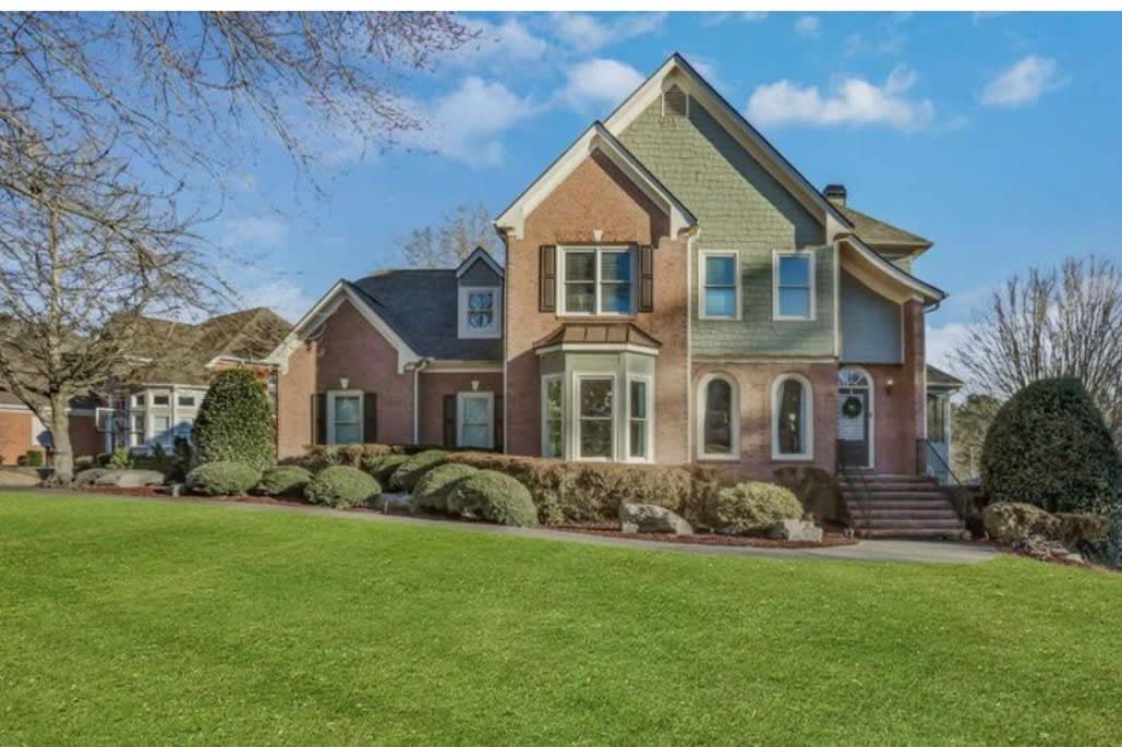 Find Your PERFECT PIECE at This Full House in Sugar Hill!